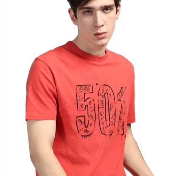 Levi's Other - Levis Tshirt-New✨